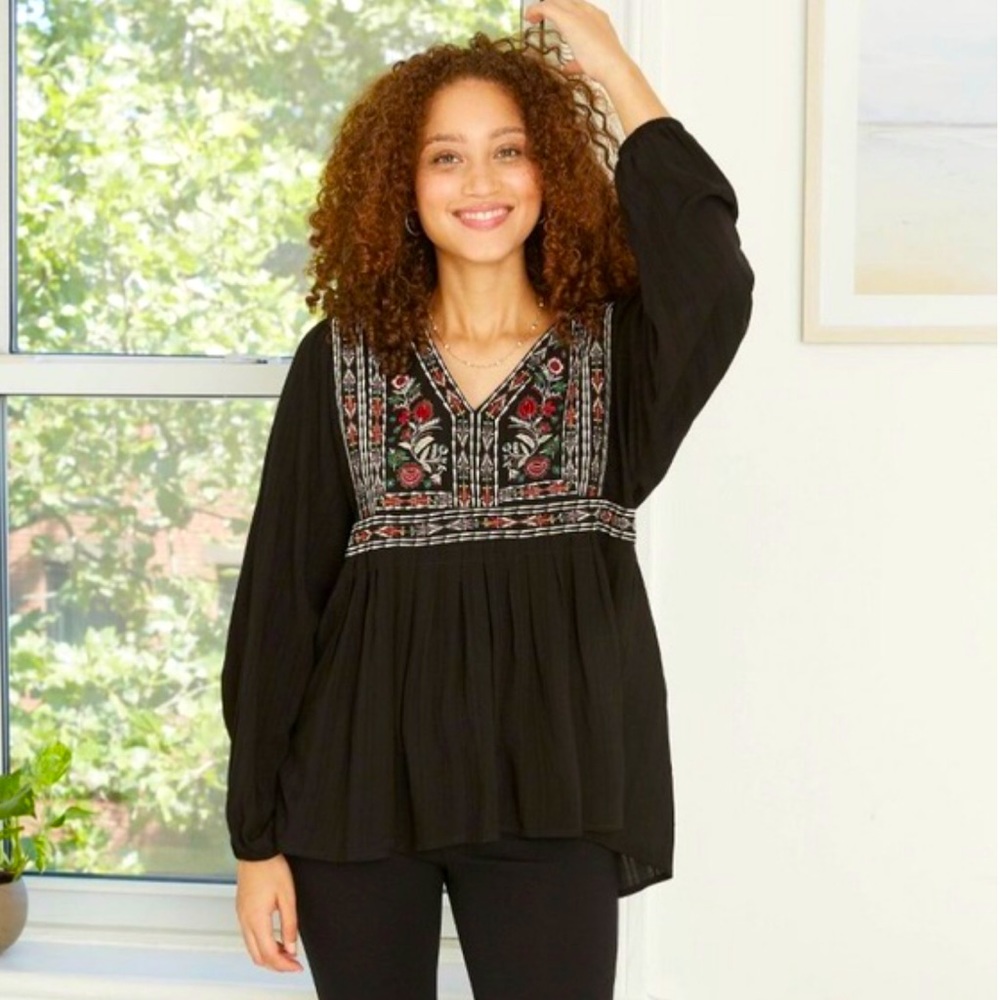 Knox Rose Embroidered Top-Blouse - Size: XS